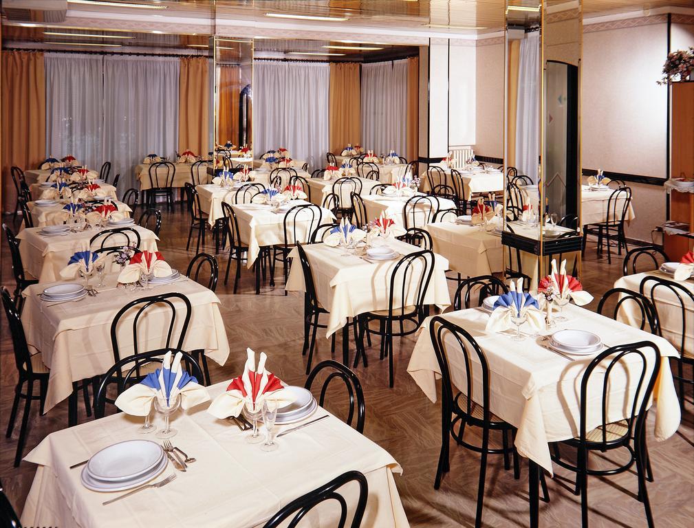 Hotel Sabbia D'Oro Rimini Bagian luar foto