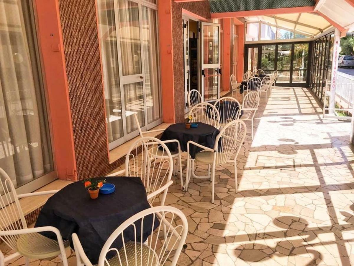 Hotel Sabbia D'Oro Rimini Bagian luar foto