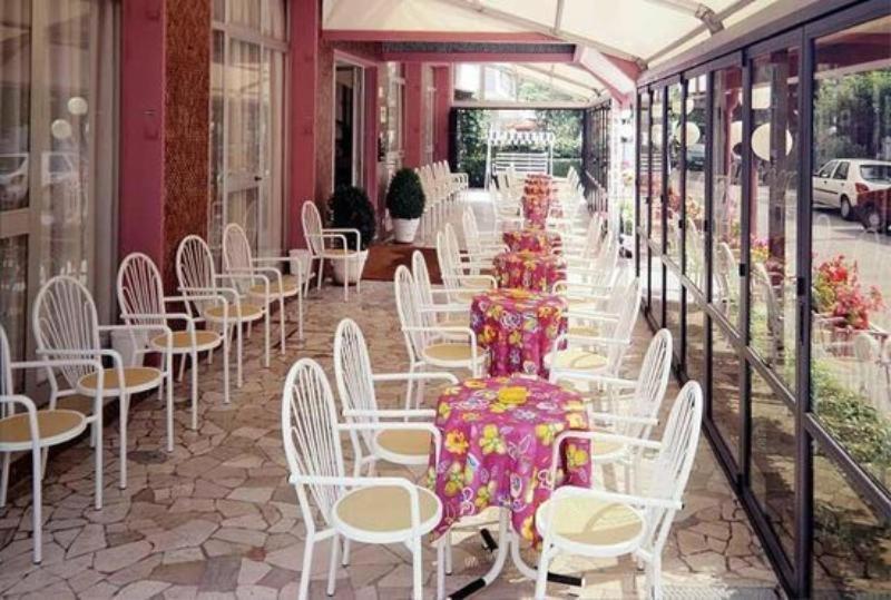 Hotel Sabbia D'Oro Rimini Bagian luar foto