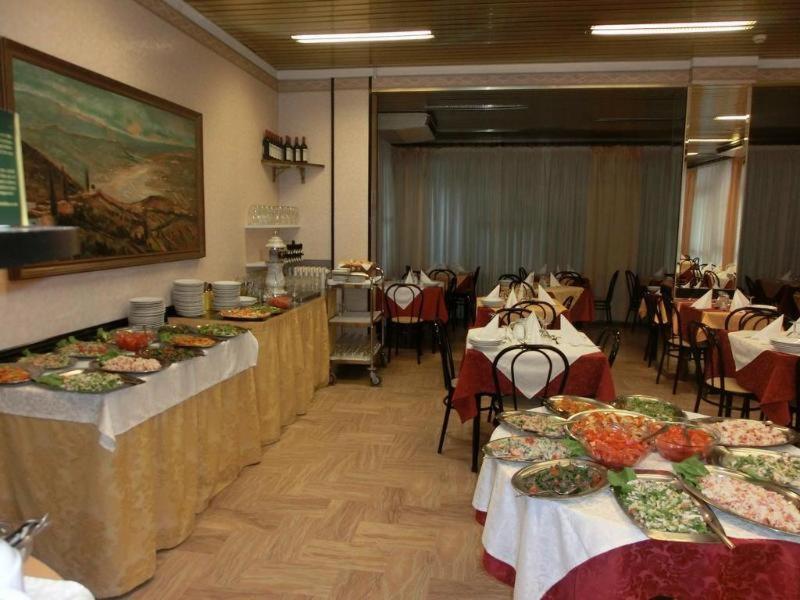 Hotel Sabbia D'Oro Rimini Bagian luar foto